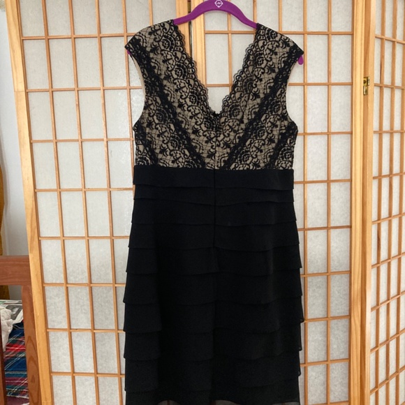 Dressbarn Date Night Lace Black Sleeveless Dress - Picture 3 of 6